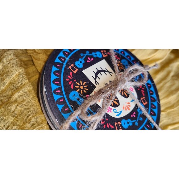 Set up for assorted coasters - Picture 5 of 7